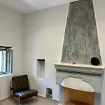 Alexander House 2 ليونِذيو