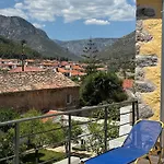 بيت للعطل Alexander House 2 ليونِذيو