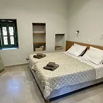 Alexander House 2 ليونِذيو