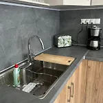 Alexander House 2