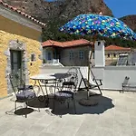 بيت للعطل Alexander House 2 ليونِذيو