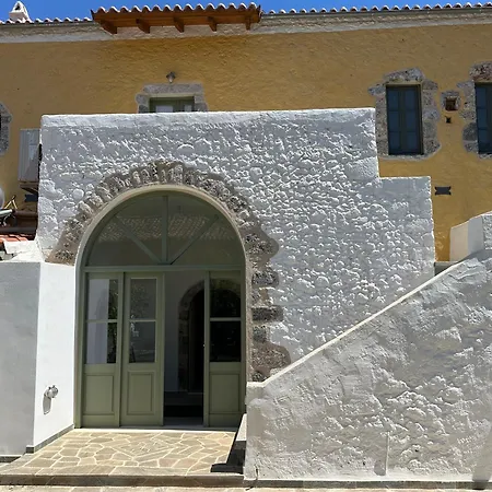 Alexander House 2 Holiday home Leonidio
