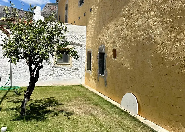 Alexander House Hébergement de vacances *